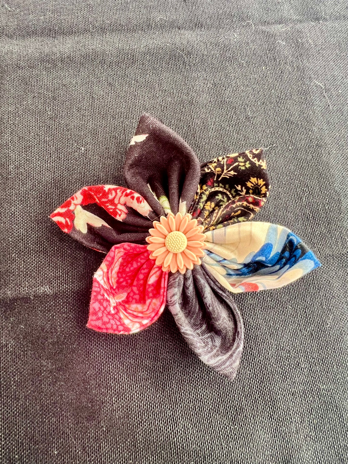 Flower Center- Multicolor 4" Floral Hair Bow